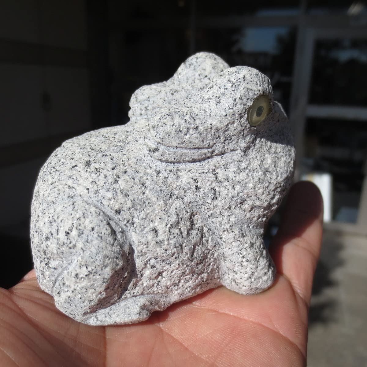 Amazon.co.jp: かえる カエル 置物 置き物 御影石 雑貨 蛙 グッズ 石の